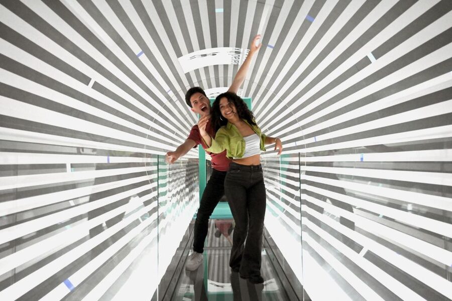 Barcelona: Paradox Museum Entry Ticket - Photo points, QR codes, and how to get better pictures without fuss