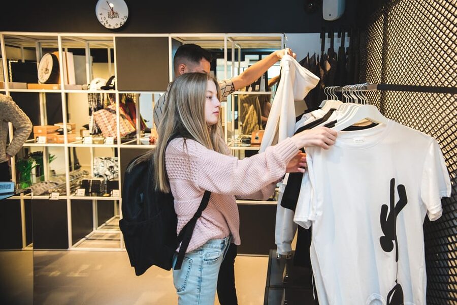 Barcelona: Paradox Museum Entry Ticket - Paradox Boutique, a souvenir stop that fits the theme
