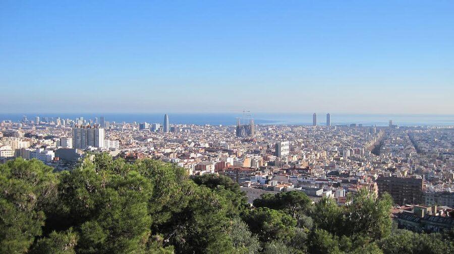 Barcelona: Park Güell Guided Tour - What you’ll actually see: Gaudí, trencadís, and the modernist story behind it