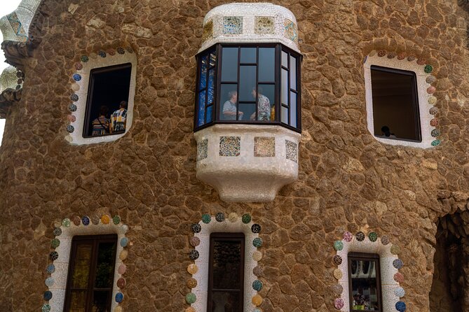 Barcelona: Park Güell Guided Tour & Tickets with Fast-Track Entry - How the Guide Makes the Difference (and Why Headsets Matter)