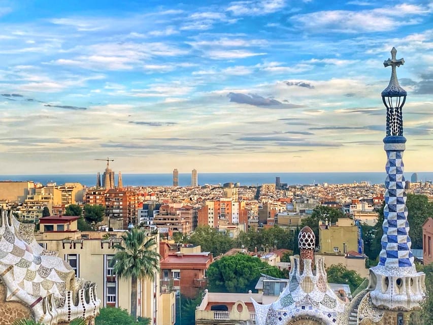 Barcelona: Park Güell Guided Tour with Entry - The flow of the 1 to 2 hours, stop by stop