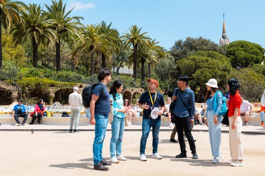 Barcelona: Park Güell Guided Tour with Fast-Track Access - Key takeaways before you go