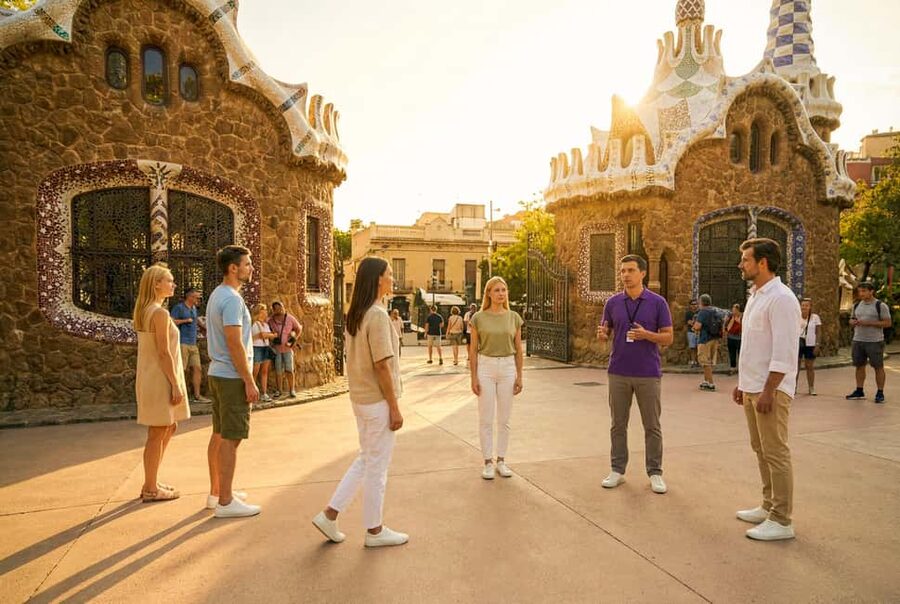 Barcelona: Park Güell Guided Tour with Fast-Track Ticket - What the guided entry covers once you get inside