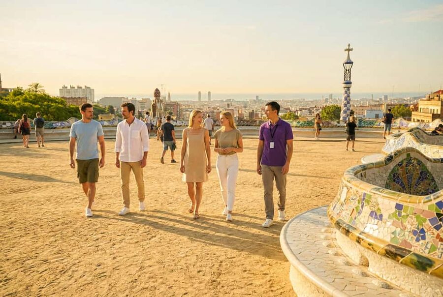 Barcelona: Park Güell Guided Tour with Fast-Track Ticket - Dragon staircase to El Drac, plus Trencadis you can’t forget