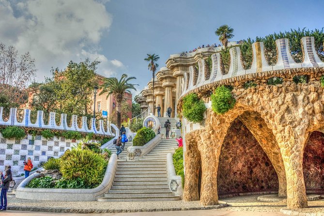 Barcelona: Park Guell Guided Tour with Skip the Line Ticket - Key things to know before you go