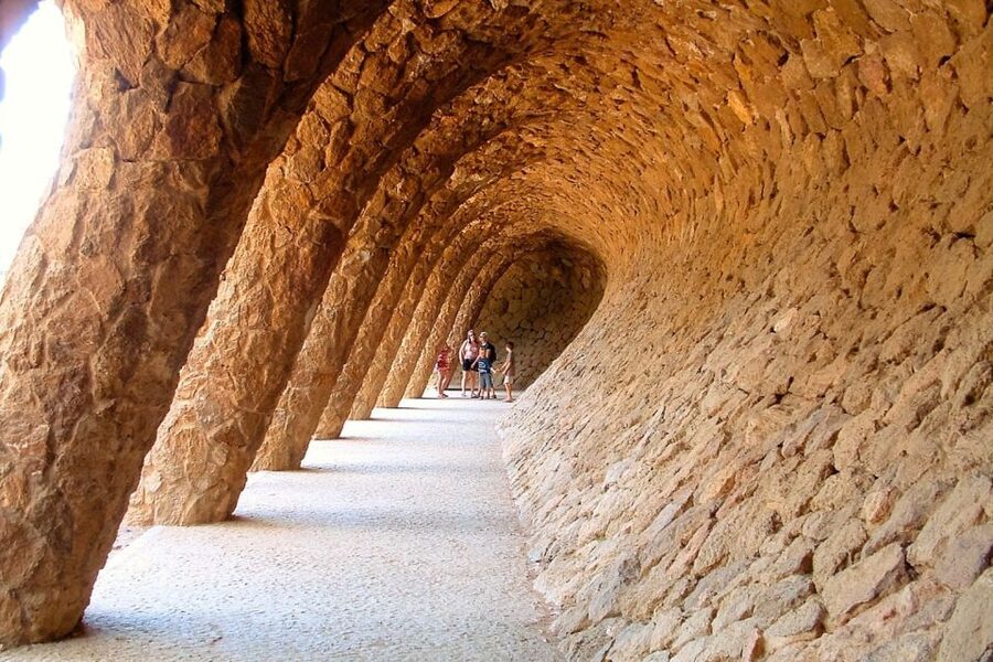 Barcelona & Park Güell: Private Half-Day Tour with Pickup - Key Things That Make This Tour Worth Your Time