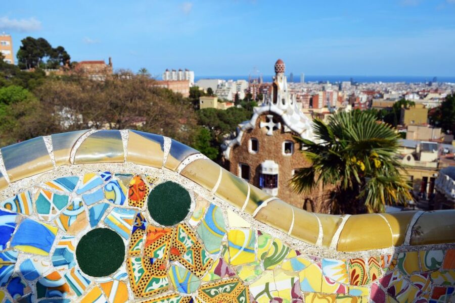 Barcelona & Park Güell: Private Half-Day Tour with Pickup - Value and Price: Is $286 Per Person Fair?