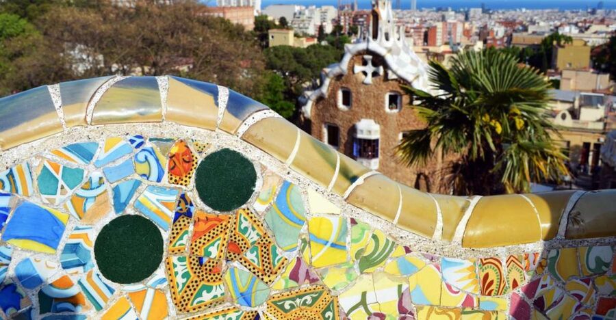 Barcelona & Park Güell: Private Half-Day Tour with Pickup - Port Vell and the Waterfront Walk That Leads Into the Old City