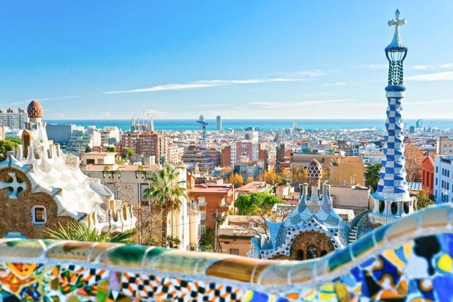 Barcelona & Park Güell: Private Half-Day Tour with Pickup - Gothic Quarter Walking Time: Roman and Medieval Streets Up Close