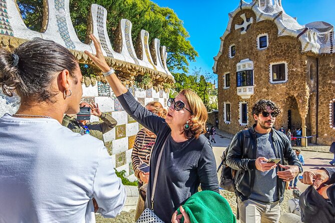 Barcelona: Park Guell Small Guided Tour & Skip the Line Ticket - The 1-hour route: Gaudí highlights you will actually remember
