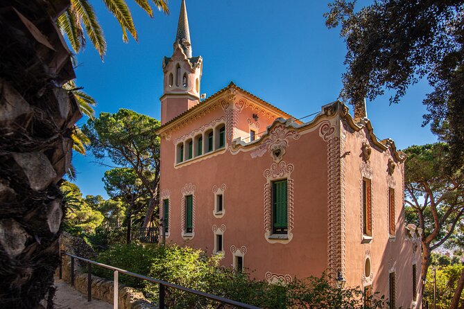 Barcelona: Park Guell Small Guided Tour & Skip the Line Ticket - Meeting at Ctra. del Carmel, 23: plan how you get there