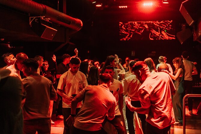 Barcelona Party Tour | 4h Experience | Club Entry - A 11:00 pm Party Plan That Takes the Guesswork Out