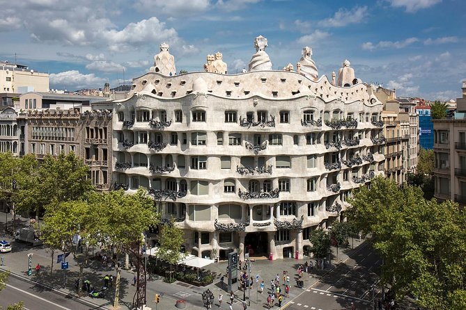 Barcelona Pass: Save up to 50% - Includes Sagrada Familia - Sports, arts, and the big museum circuit