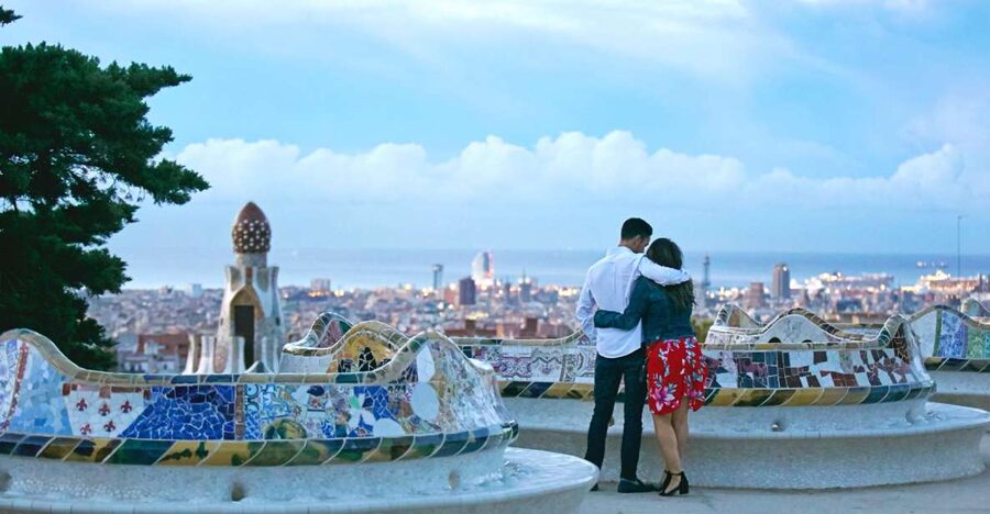 Barcelona: Personal Travel & Vacation Photographer - How the custom Barcelona photo route stays personal