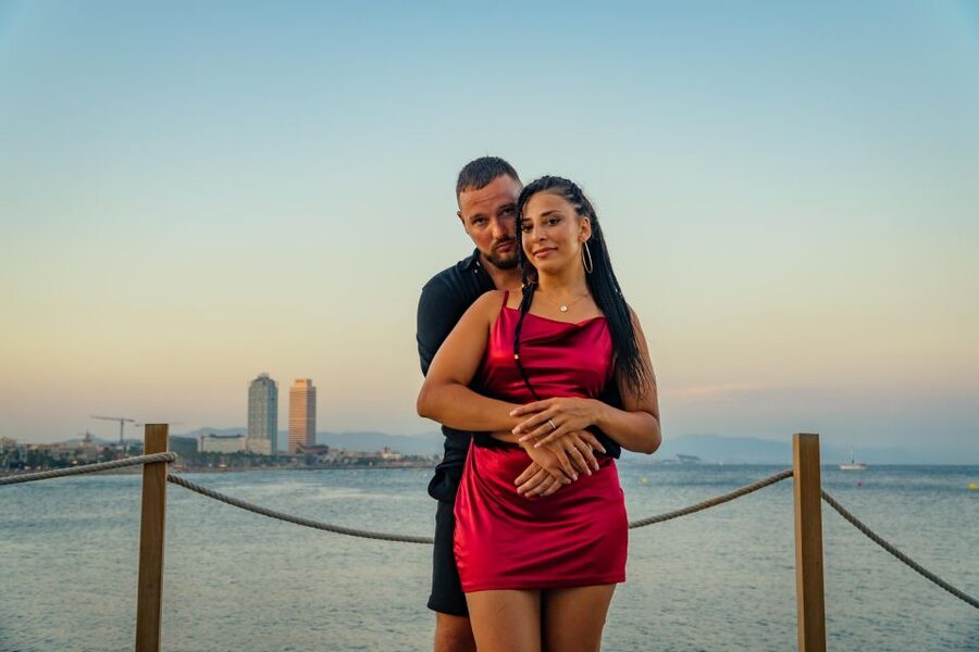 Barcelona Photo Experience: famous landmarks or the beach! - Key things to know before you book
