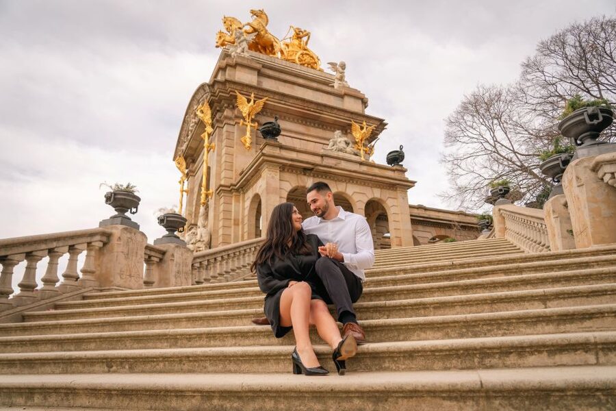 Barcelona Photo Experience: famous landmarks or the beach! - Casa Battló and la Pedrera: Gaudí backdrops that photograph like a dream