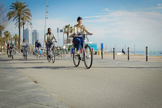 Barcelona Photo Highlights eBike Small Group Tour - Why a Photo-First E-bike Tour Works in Barcelona