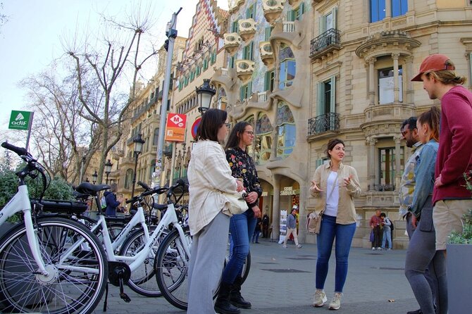 Barcelona Photo Highlights eBike Small Group Tour - Meeting at Moll de la Marina and What the Day Feels Like on an E-bike