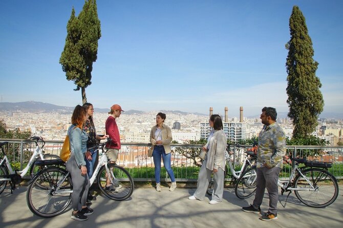 Barcelona Photo Highlights eBike Small Group Tour - The Historic Center Angle: Columbus Monument and the La Rambla Connection