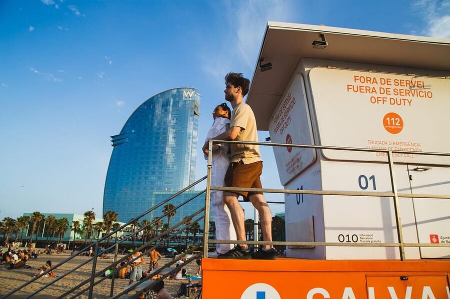 Barcelona: Photographic Madness at Barceloneta Beach - Practical tips that help you get better shots fast