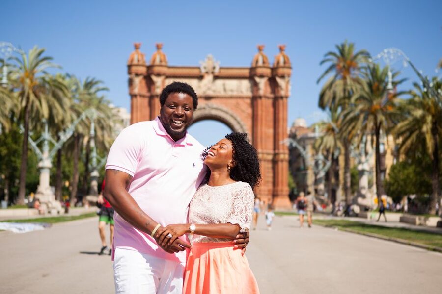 Barcelona: Photoshoot Tour Old Town - Price and value: why 56 per person can make sense