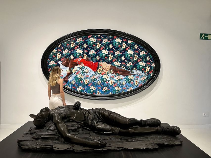 Barcelona: Picasso Museum Tour with Moco Museum Ticket - Group size, guide quality, and why a prepared guide matters