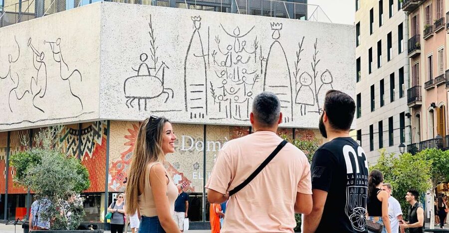 Barcelona: Picasso's Barcelona & Picasso Museum Walking Tour - Starting at the Hard Rock Café, then stepping into Picasso’s Barcelona