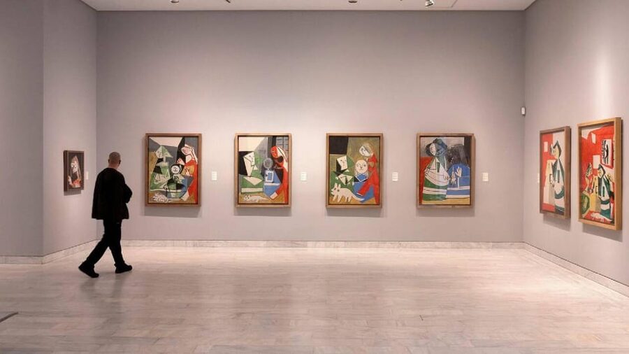 Barcelona: Picasso Walking Tour with Picasso Museum Tickets - Entering the Galleries: Early Works First, With Purpose