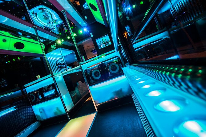 Barcelona Pool Party - Who Should Book This Barcelona Pool Party Bus