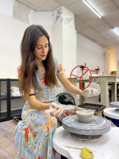 Barcelona: Pottery Wheel Workshop - The included transparent glaze, and why you will wait