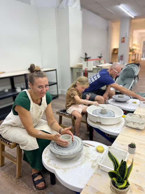 Barcelona: Pottery Wheel Workshop - From clay to a bowl, cup, or vase, step by step