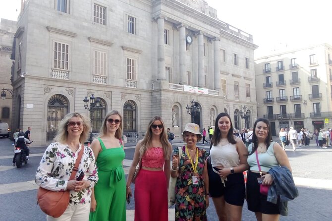 Barcelona Premium: Gothic, Montjuic, Sagrada Familia & Park Güell - Cathedral and Plaça de Sant Jaume: why the exteriors matter