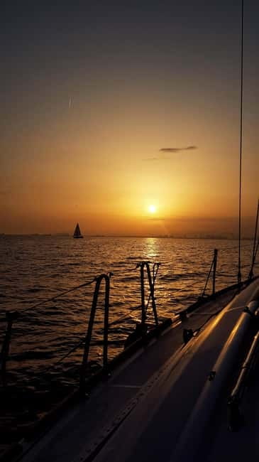 Barcelona: Premium Shared Sunset Cruise (Drinks & Snacks) - Key things to know before you book
