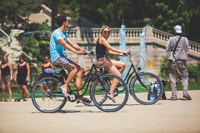Barcelona: Private Bike/eBike Tour & Sagrada Familia Tickets - Casa Amatller: the third side of the modernist story