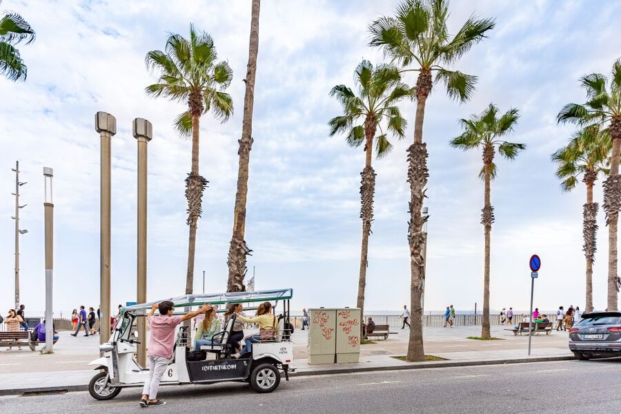 Barcelona: Private City Tour by Eco Tuk Tuk - Key highlights that make this tour worth your time