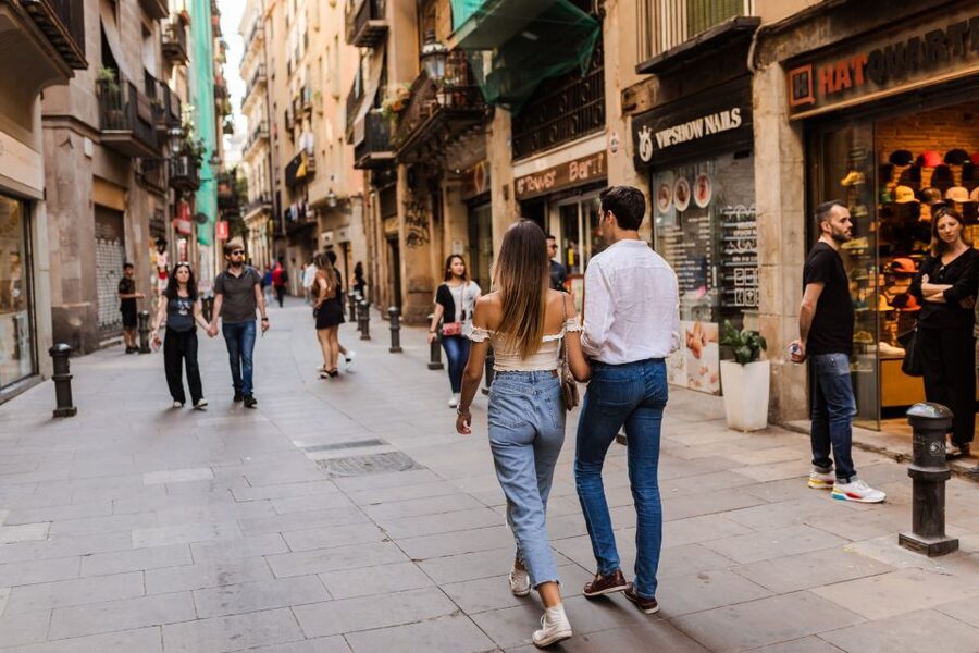 Barcelona: Private Custom Tour with a Local – Icons & Gems - Pace, Language, and When This Works Best for You