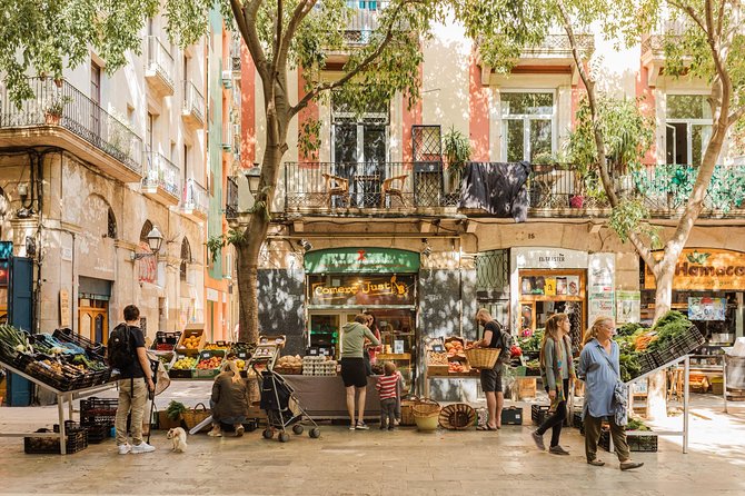 Barcelona Private Custom Tour with a Local, Icons & Hidden Gems - Gaudí’s unfinished masterpiece: what to look for besides the obvious