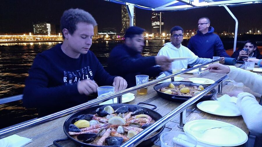Barcelona: Private Evening Cruise with Dinner and Drinks - Drinks and upgrades: included sangria, plus optional Prosecco or wine