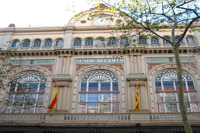 Barcelona Private Gothic Quarter Tour with Flamenco Show - Price and logistics, is $346.93 per person good value?