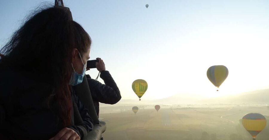 Barcelona: Private Hot Air Balloon Ride - Price and value: what $436 per person really buys you