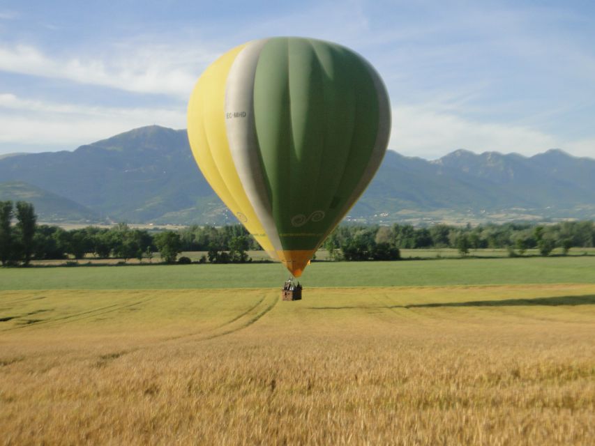 Barcelona: Private Hot Air Balloon Ride - Tips to make the morning easier: shoes, timing, and expectations