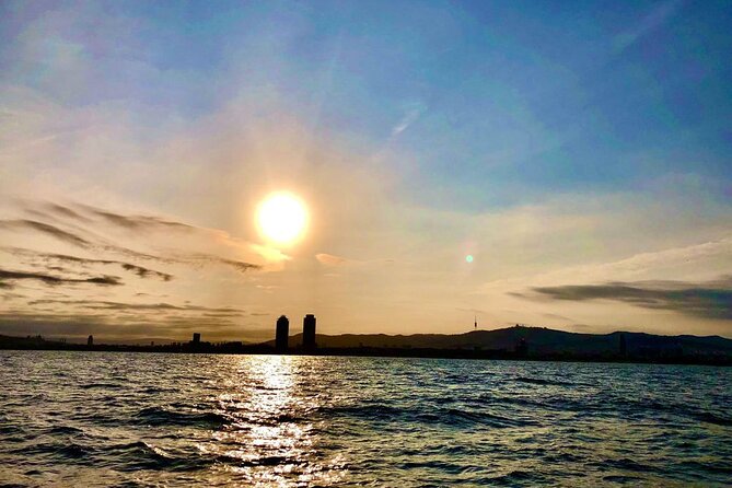 Barcelona Private Luxury Motor Yacht Sunset Cruise with Drinks - Drinks and food: simple, included, and meant for the moment