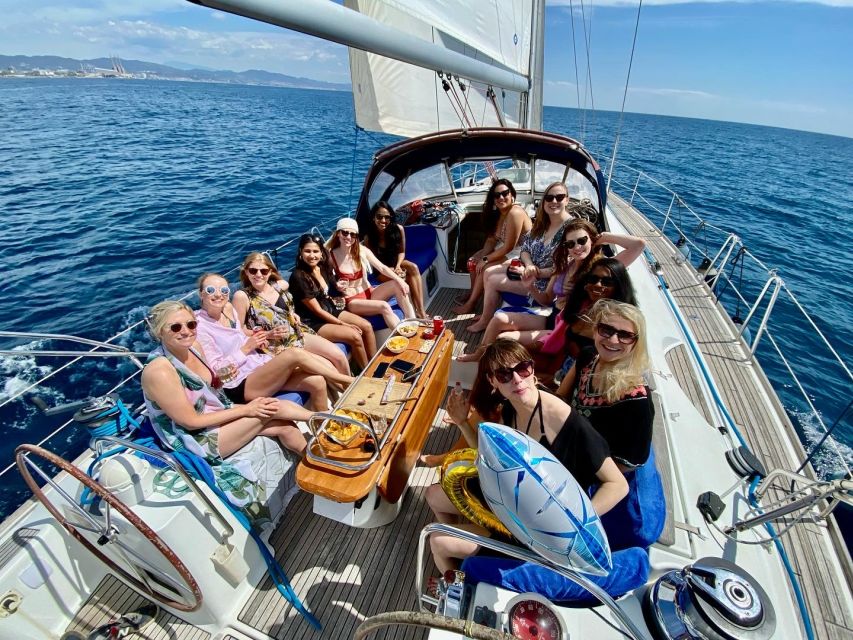 Barcelona: Private Luxury Sailing Tour - Your skipper and your pace, for real