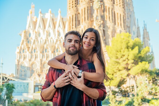 Barcelona : Private Photoshoot Outside Sagrada Familia - Why a Sagrada Familia Shoot Works So Well in 15 Minutes