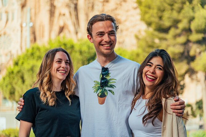 Barcelona : Private Photoshoot Outside Sagrada Familia - The “Hidden Corners” Angle, Without the Stress