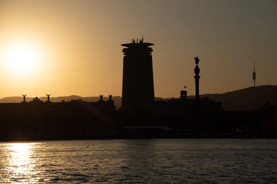 Barcelona: Private Romantic Sailing Tour with Drinks - The Romantic Value: Private Sailboat Time for Two