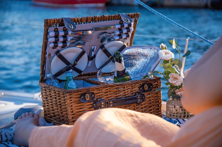 Barcelona: Private Romantic Sailing Tour with Drinks - How the 2 Hours Actually Feel (and Why Timing Matters)