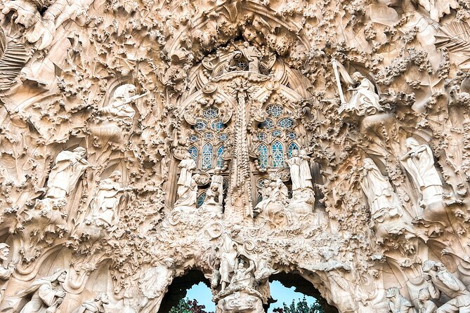 Barcelona: Private Sagrada Familia & Park Guell tour with Pickup - Who This Tour Suits Best
