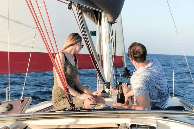 Barcelona Private Sailing Tour with Drinks for Family and Friends - Drinks and snacks: why this is more than a bonus