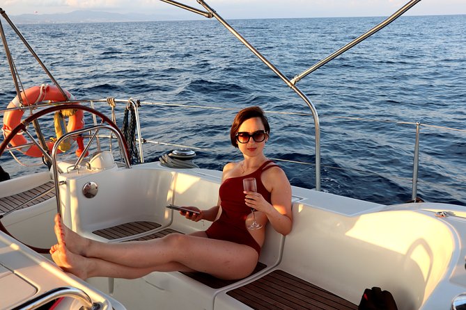 Barcelona Private Sailing Tour with Drinks for Family and Friends - Guide personality: why the best captains make the difference